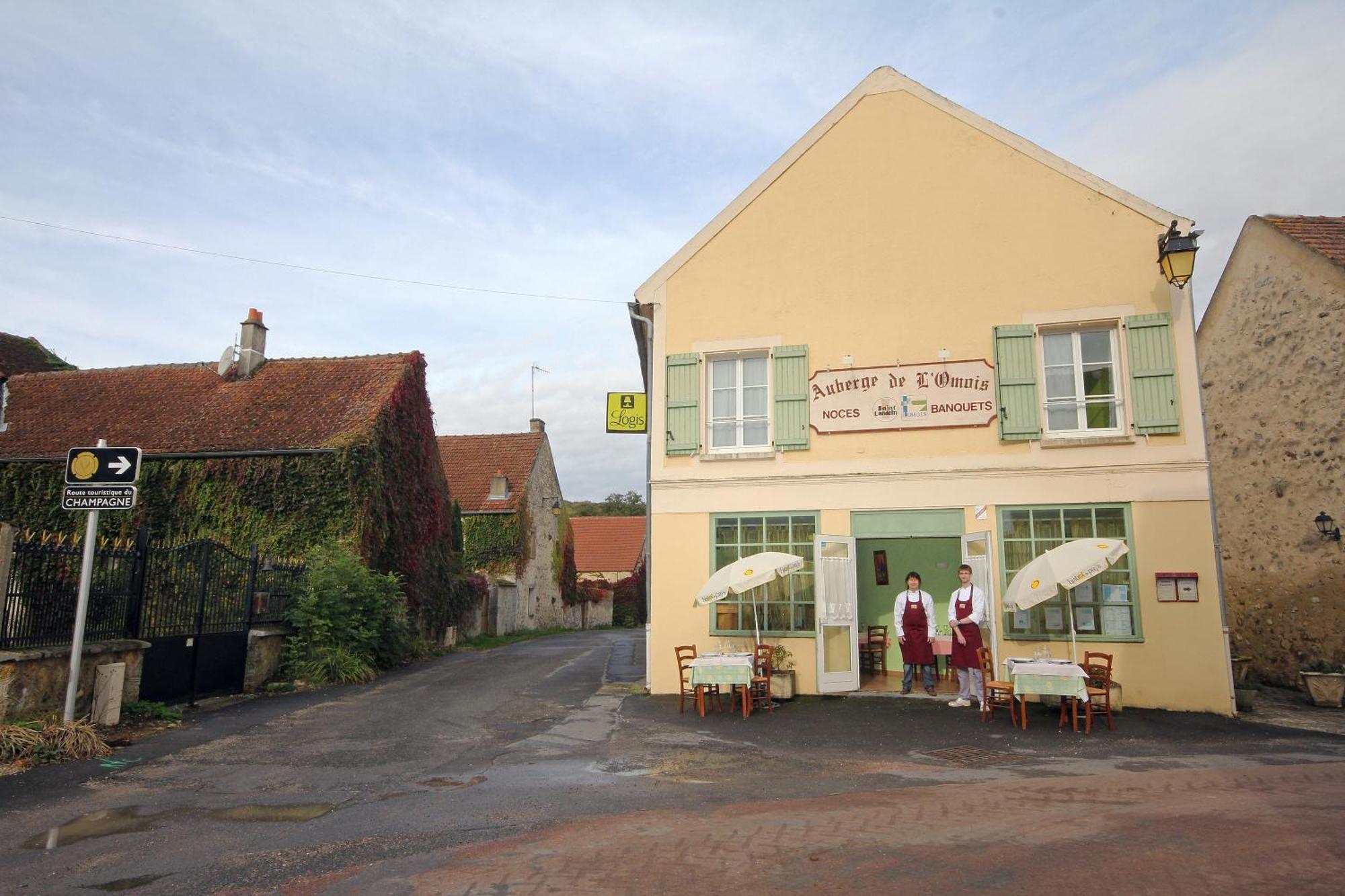 Auberge De L'Omois Baulne-en-Brie Luaran gambar