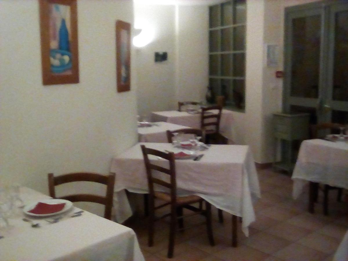 Auberge De L'Omois Baulne-en-Brie Luaran gambar